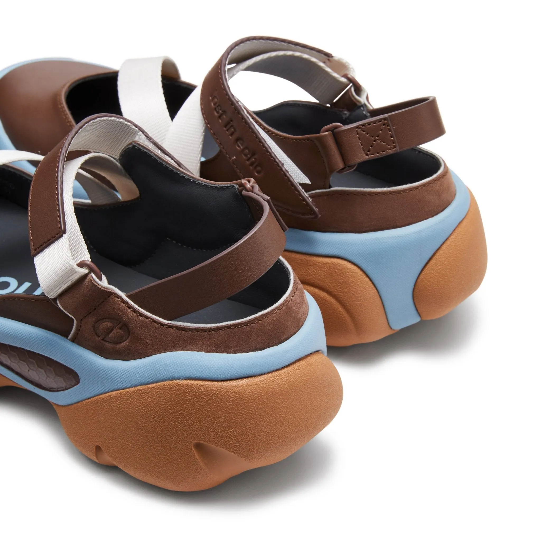 Asymmetrical Shaped Thick-soled Sports Sandals in Brown-