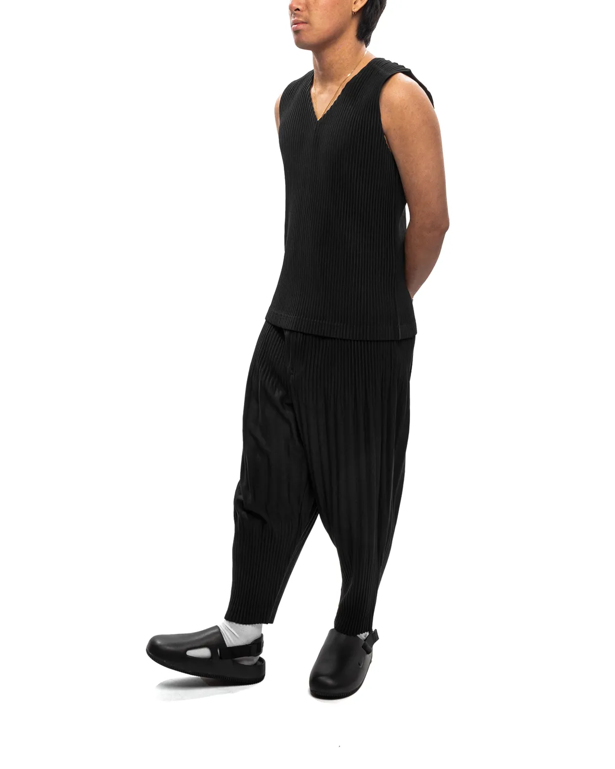 Basics Vest SS24 Black (no.15)