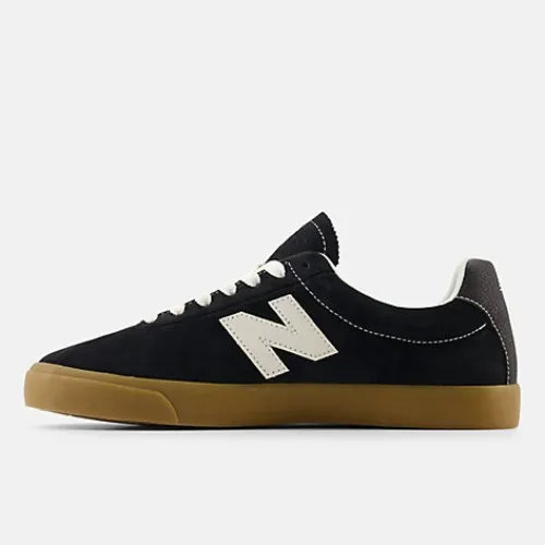 New Balance 22 Black / White