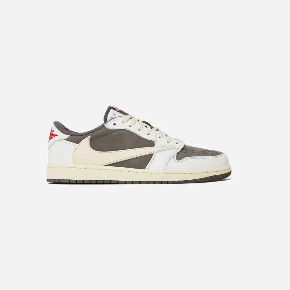 NIKE  JORDAN 1 RETRO LOW OG SP TRAVIS SCOTT REVERSE MOCHA