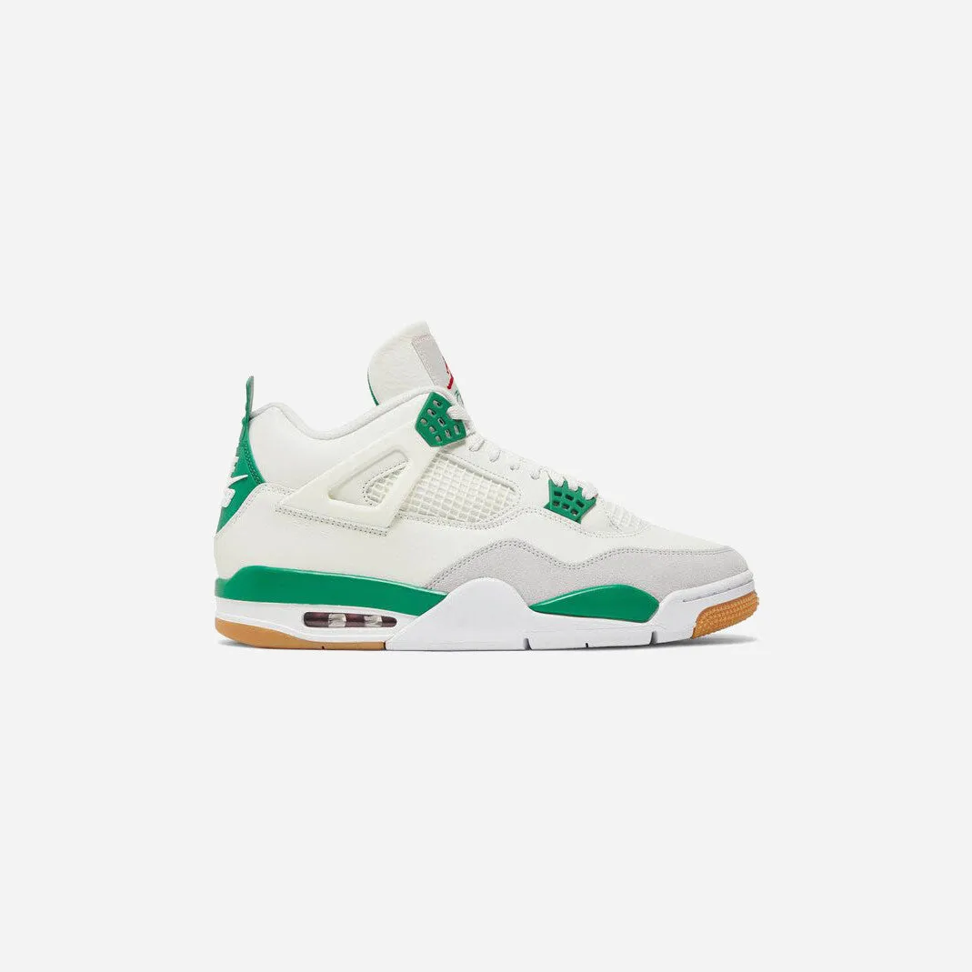 NIKE  JORDAN 4 RETRO SB PINE GREEN