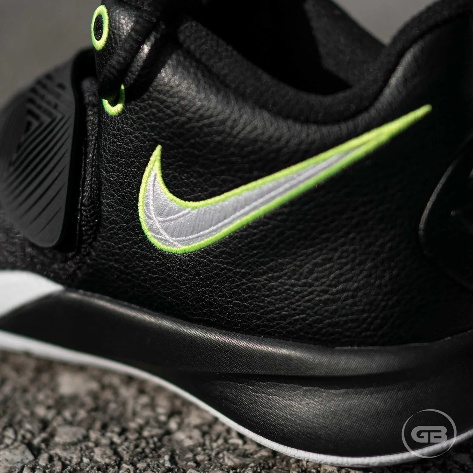 Nike Kyrie Flytrap III ''Black Volt''