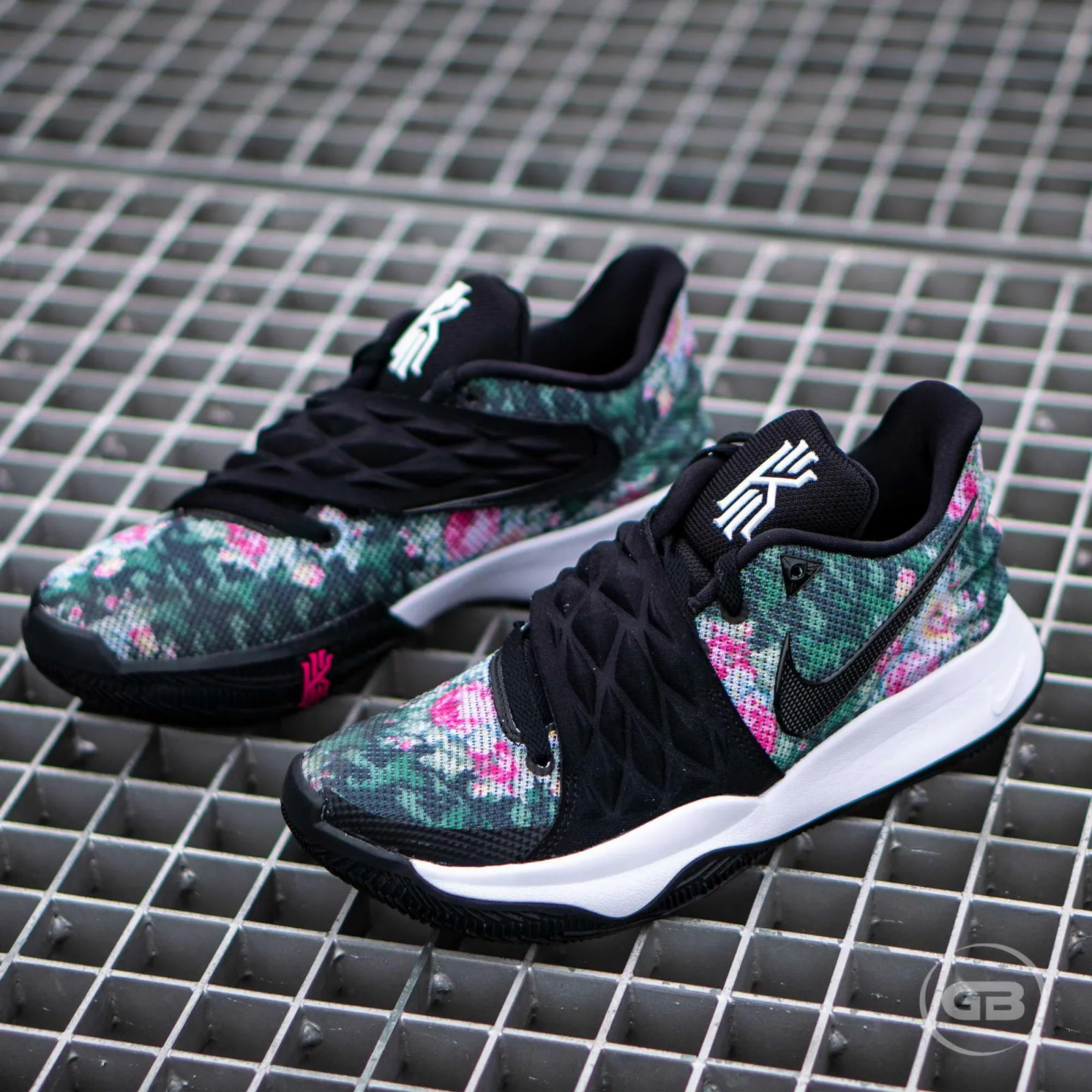 Nike Kyrie Low ''Floral''