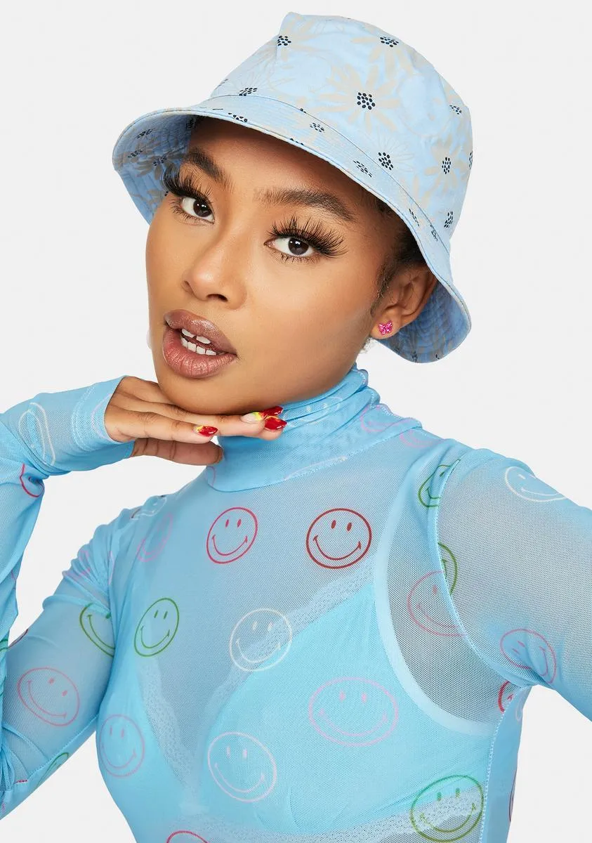 x Smiley Modern Bucket Hat-