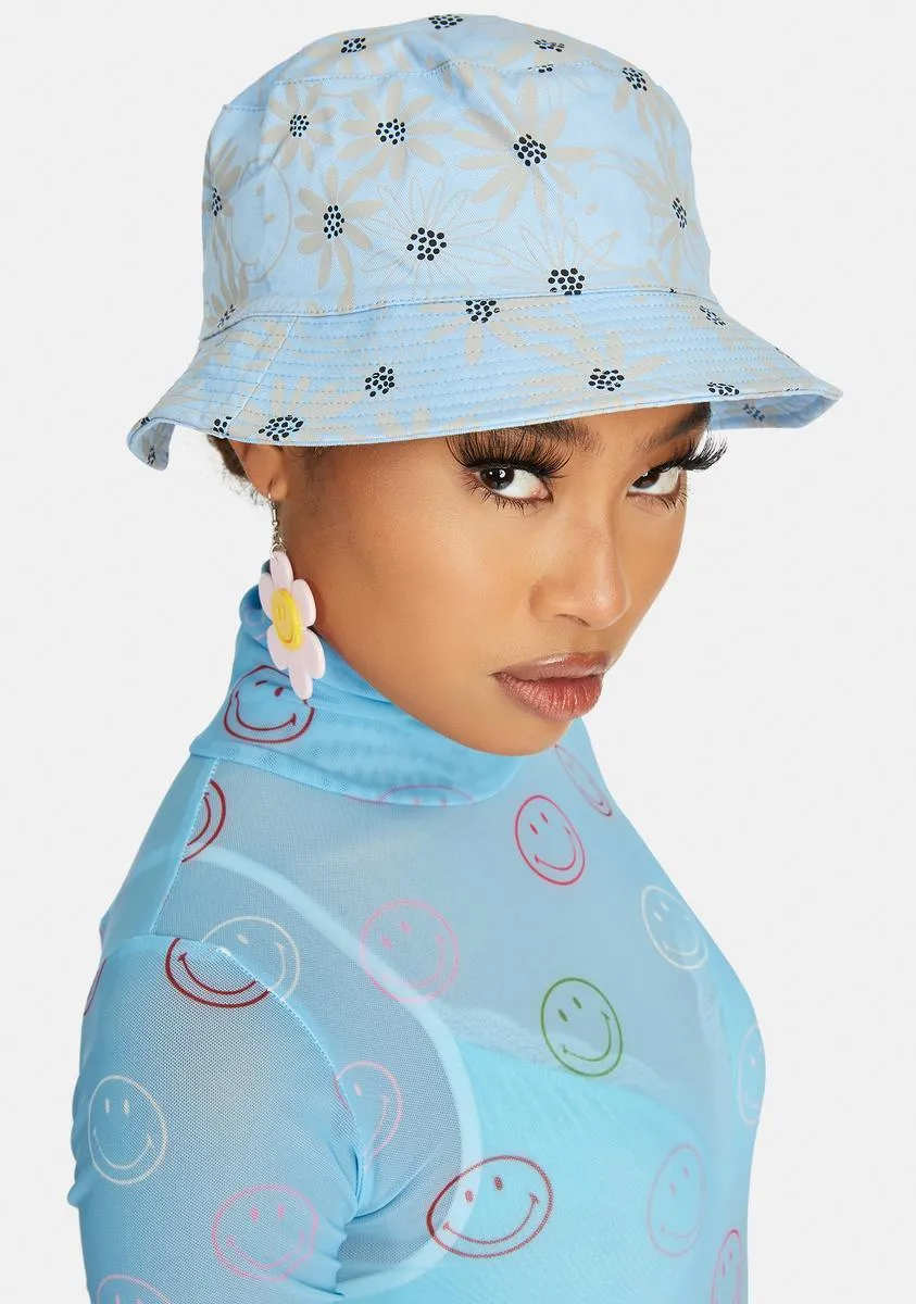 x Smiley Modern Bucket Hat-